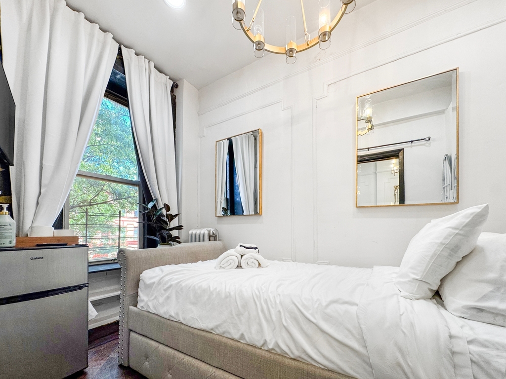 248 Vernon Avenue - Photo 9