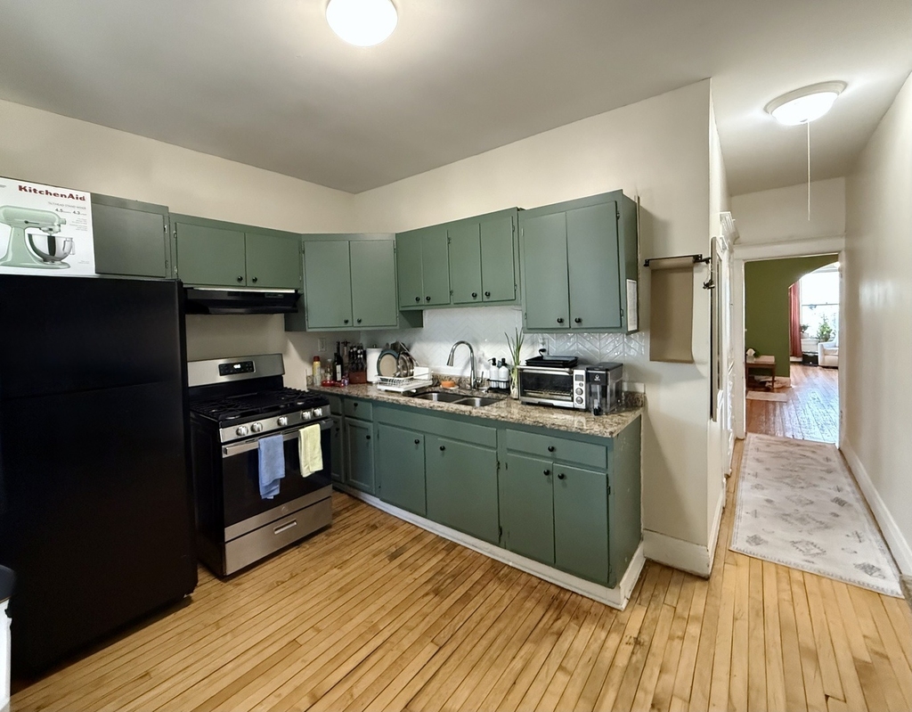 47 Chicago Avenue - Photo 2