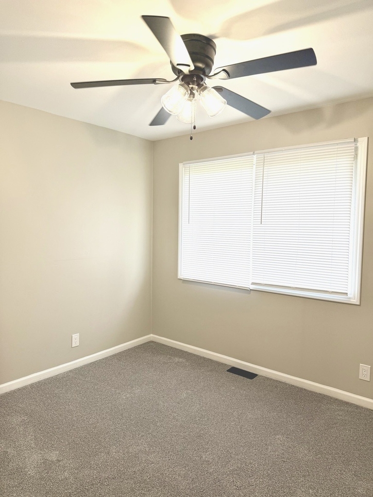 2338 Carnation Drive - Photo 8
