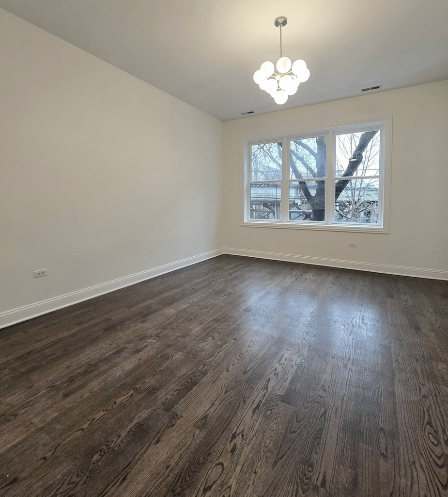 1537 N Orleans Avenue - Photo 4