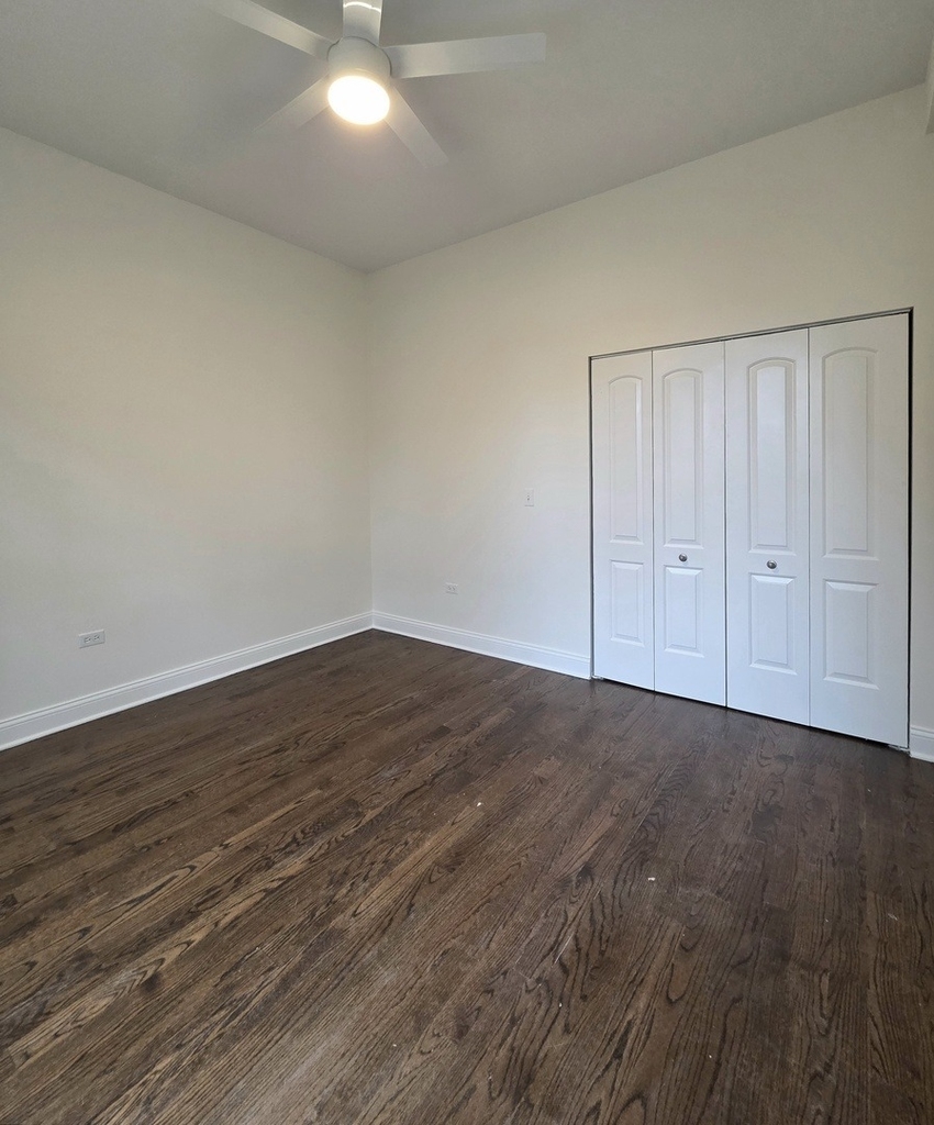 1537 N Orleans Avenue - Photo 12