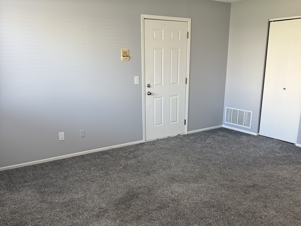 3405 Holiday Court - Photo 1