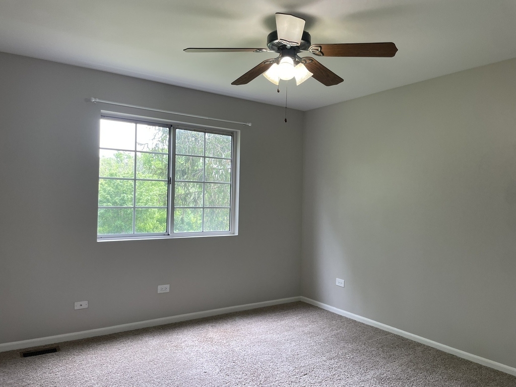 462 Village Creek Drive - Photo 8