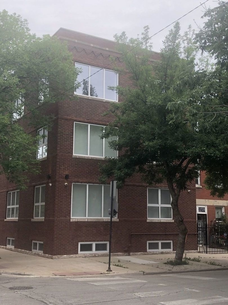 2202 W Race Avenue - Photo 0