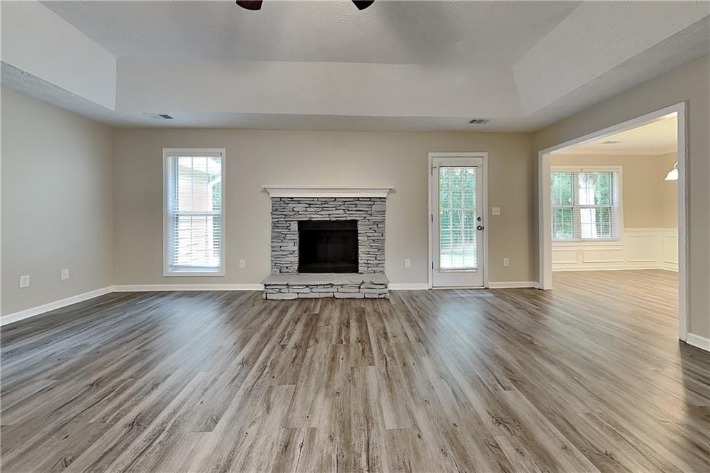 70 Leighs Grove Way - Photo 2