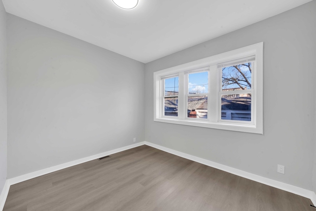 41 W 14th Place - Photo 18
