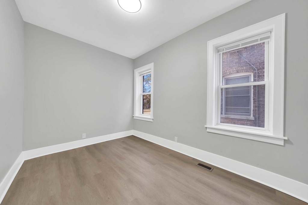 41 W 14th Place - Photo 13