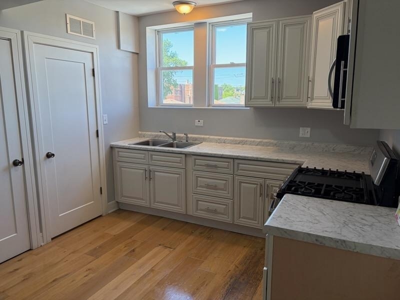 9410 S Laflin Street - Photo 3