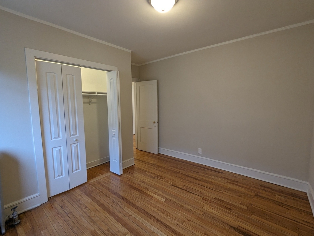 2338 N Spaulding Avenue - Photo 12