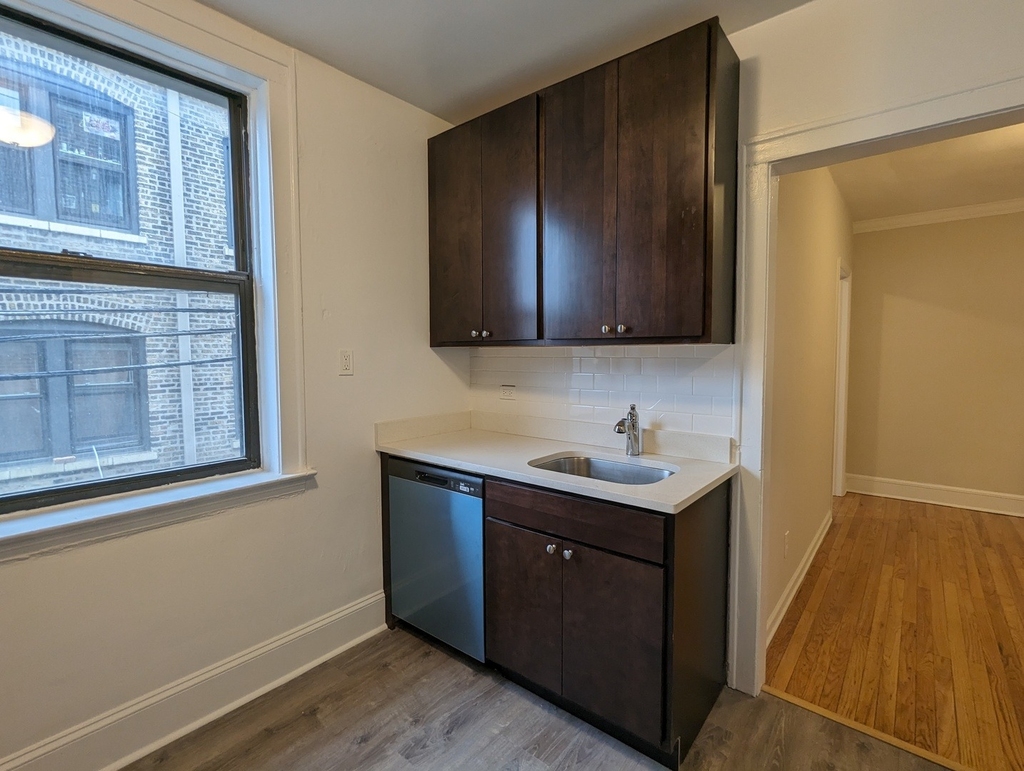 2338 N Spaulding Avenue - Photo 26