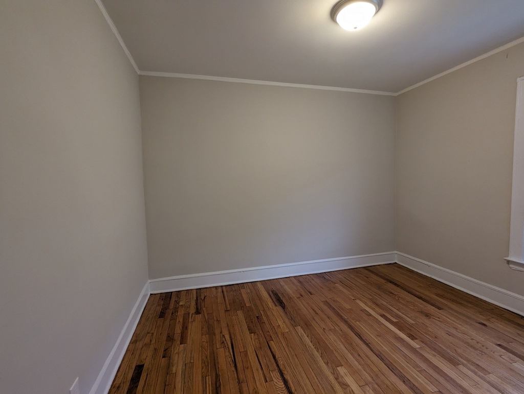2338 N Spaulding Avenue - Photo 11