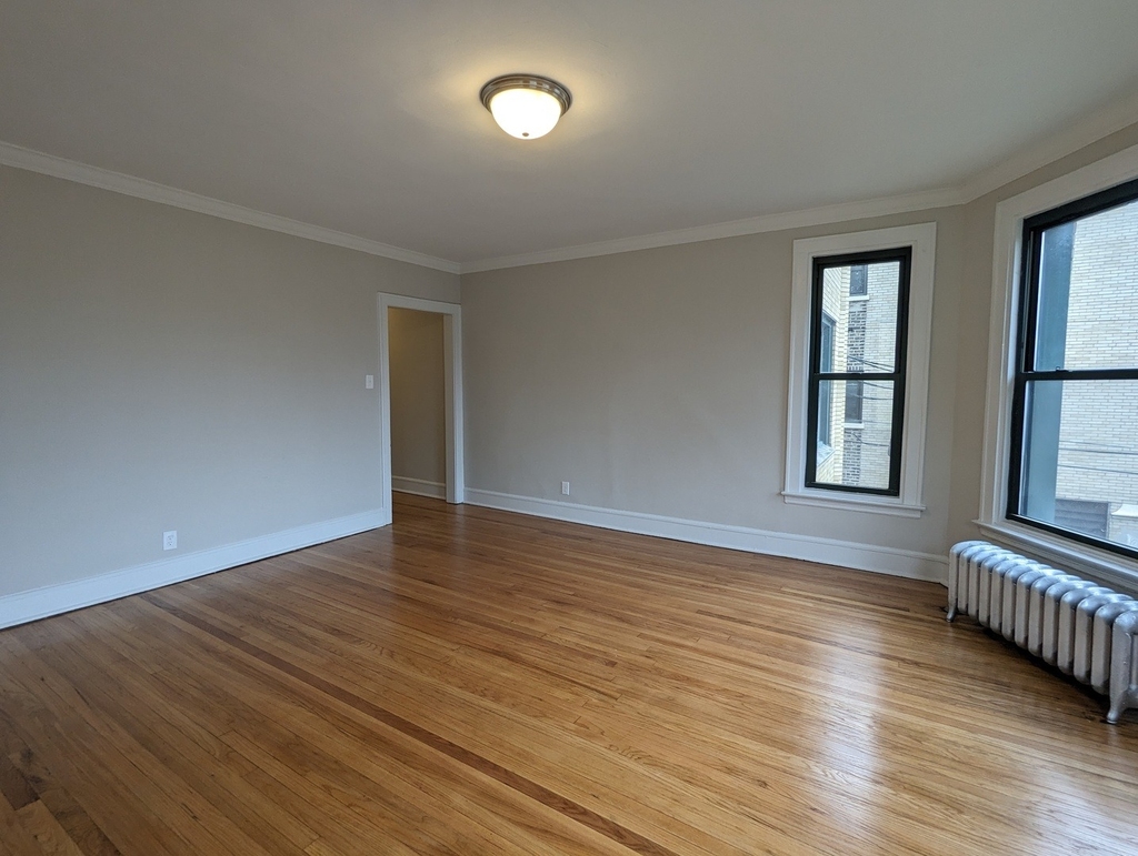 2338 N Spaulding Avenue - Photo 4