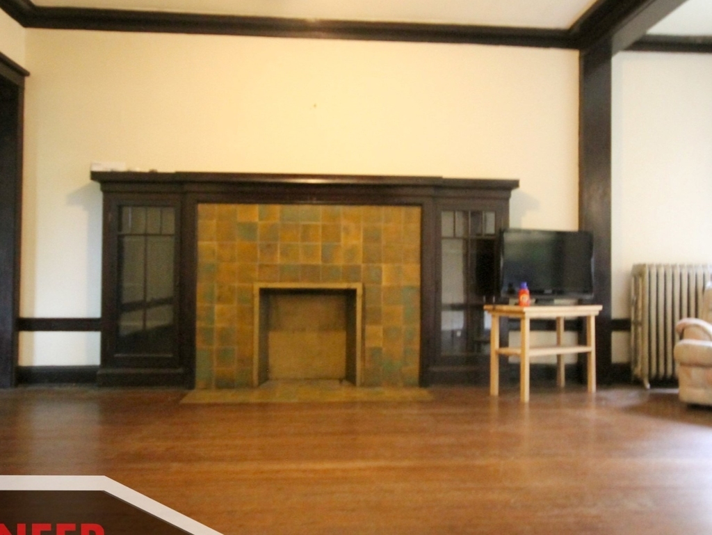 2426 N Sawyer Avenue - Photo 4