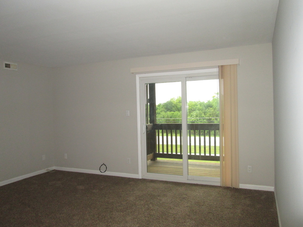 800 Brook Drive - Photo 3