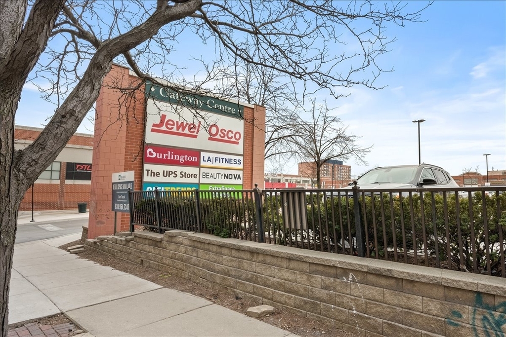 1791 W Howard Street - Photo 22
