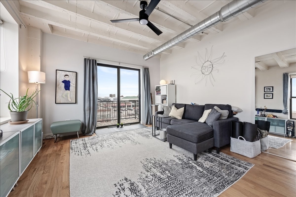 1791 W Howard Street - Photo 5