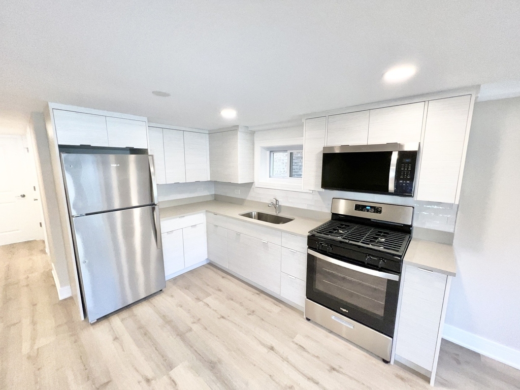 5547 N Central Avenue - Photo 7
