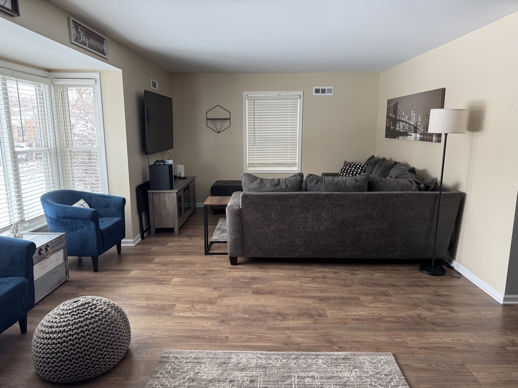 2524 W 109th Place - Photo 3