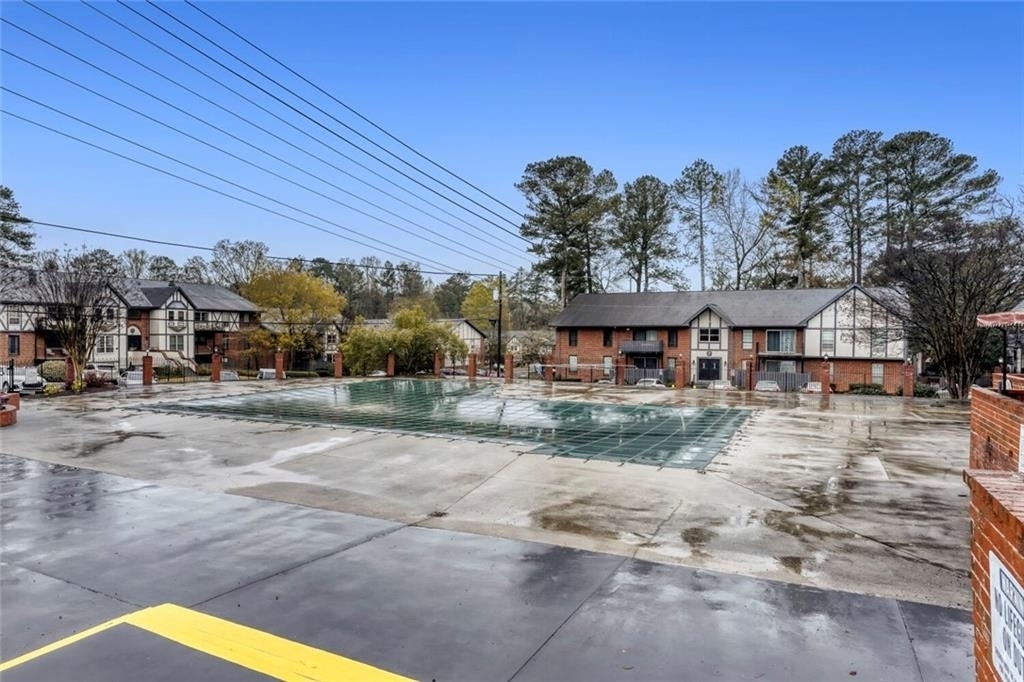6851 Roswell Road - Photo 30