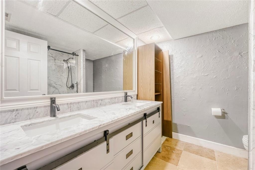 6851 Roswell Road - Photo 22