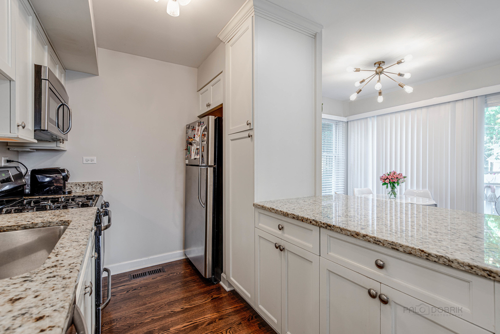 15 E North Avenue - Photo 3