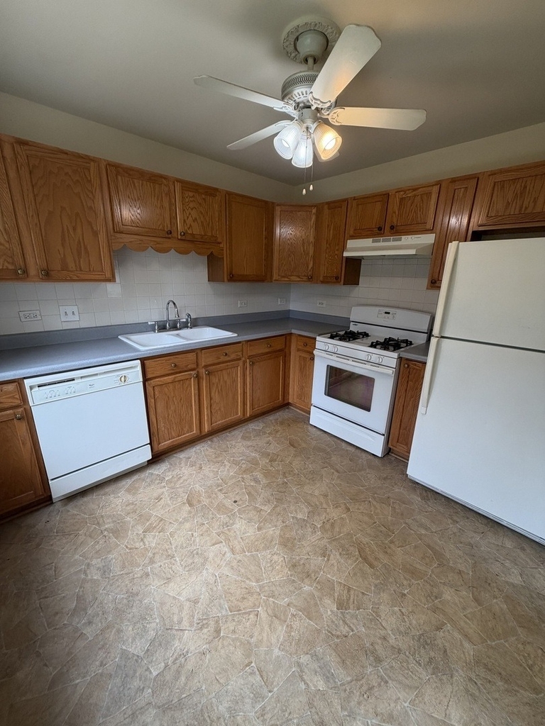 2219 Waterleaf Court - Photo 6
