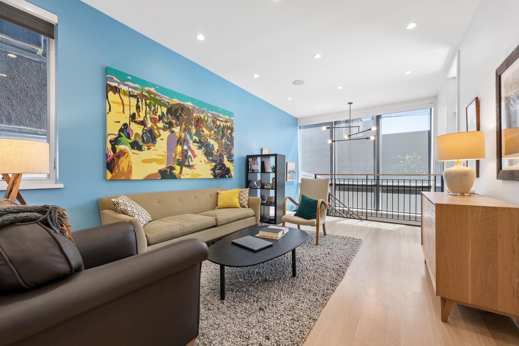 5945 N Magnolia Avenue - Photo 1
