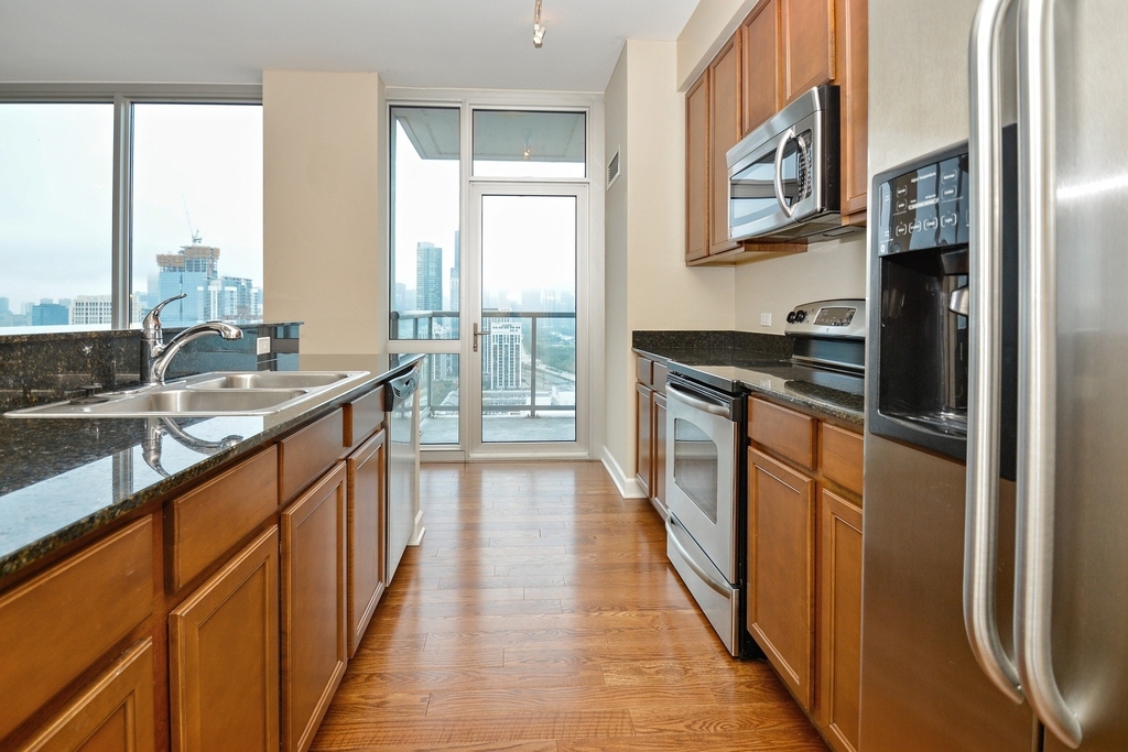 1629 S Prairie Avenue - Photo 6
