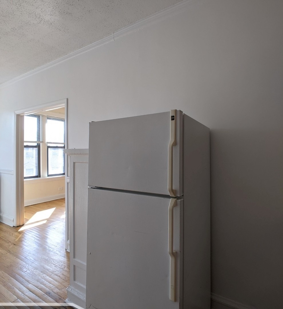 2704 N Sawyer Avenue - Photo 5