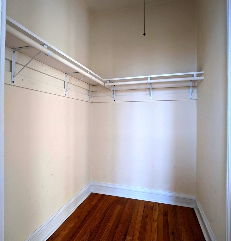 2704 N Sawyer Avenue - Photo 11