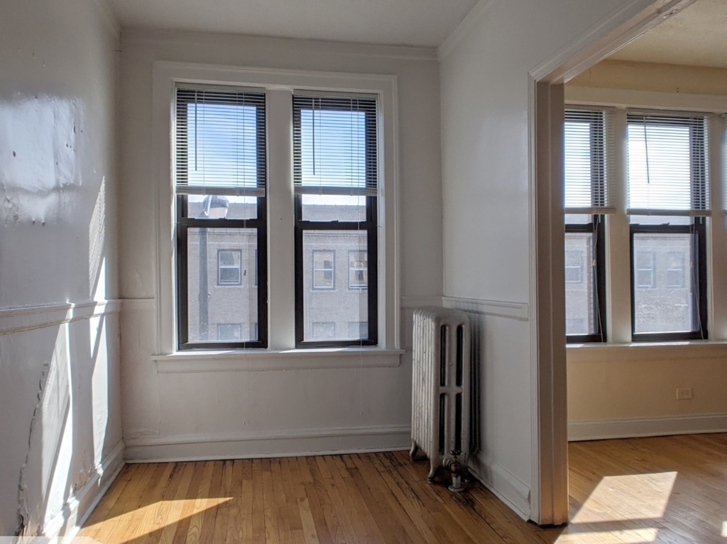2704 N Sawyer Avenue - Photo 6