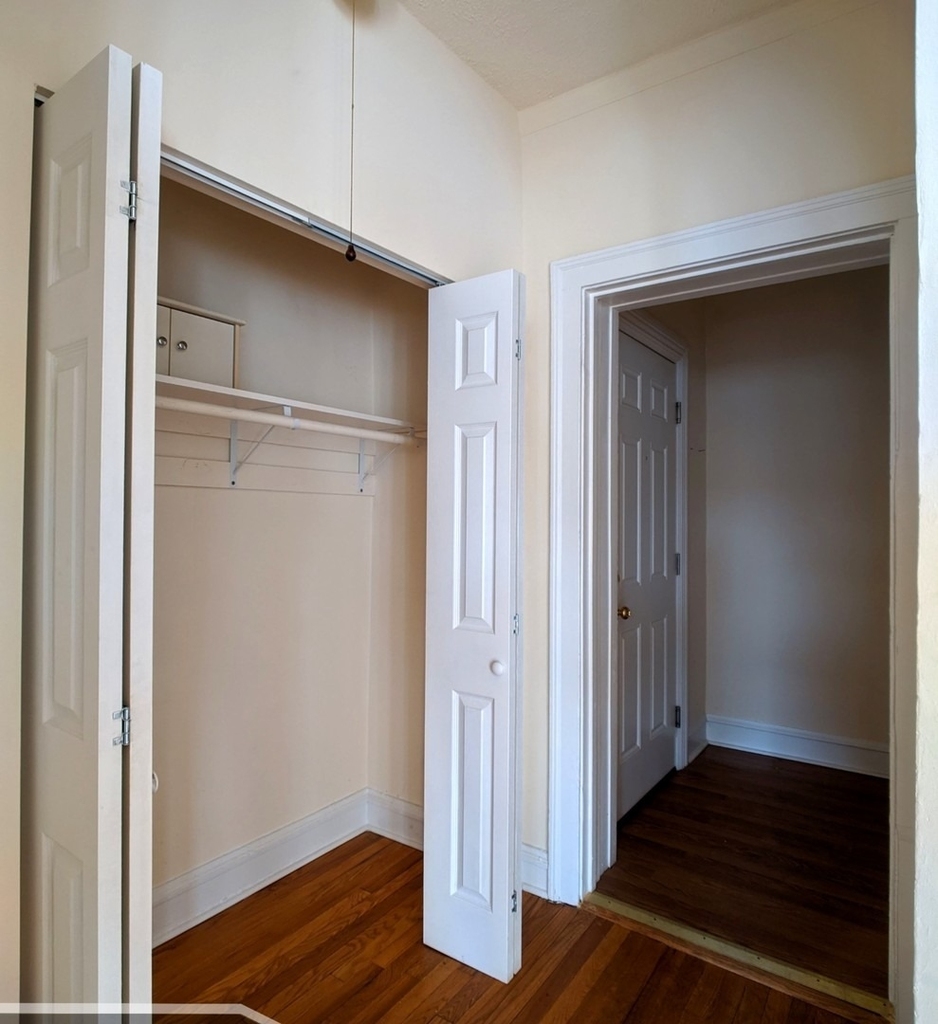 2704 N Sawyer Avenue - Photo 13