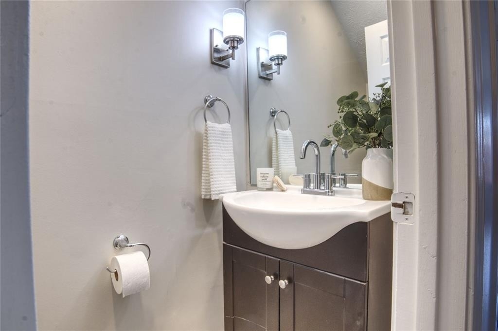 587 Wedgewood Drive - Photo 5