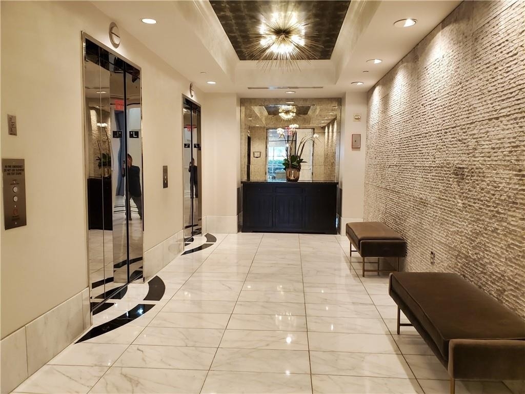 325 E Paces Ferry Road Ne - Photo 2