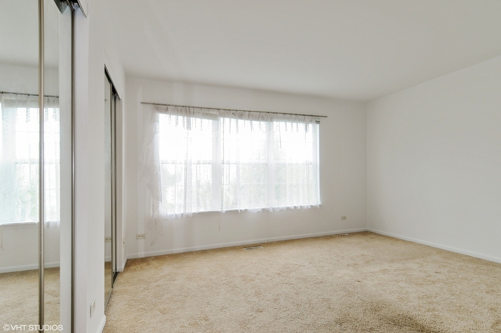 826 Genesee Drive - Photo 5
