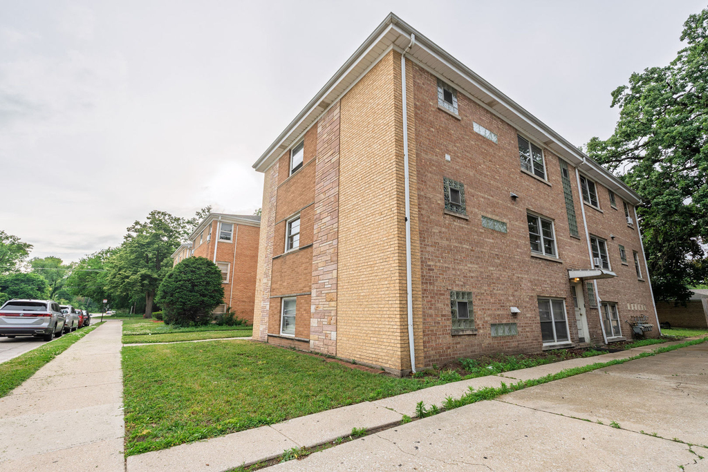 7330 39th Street - Photo 1