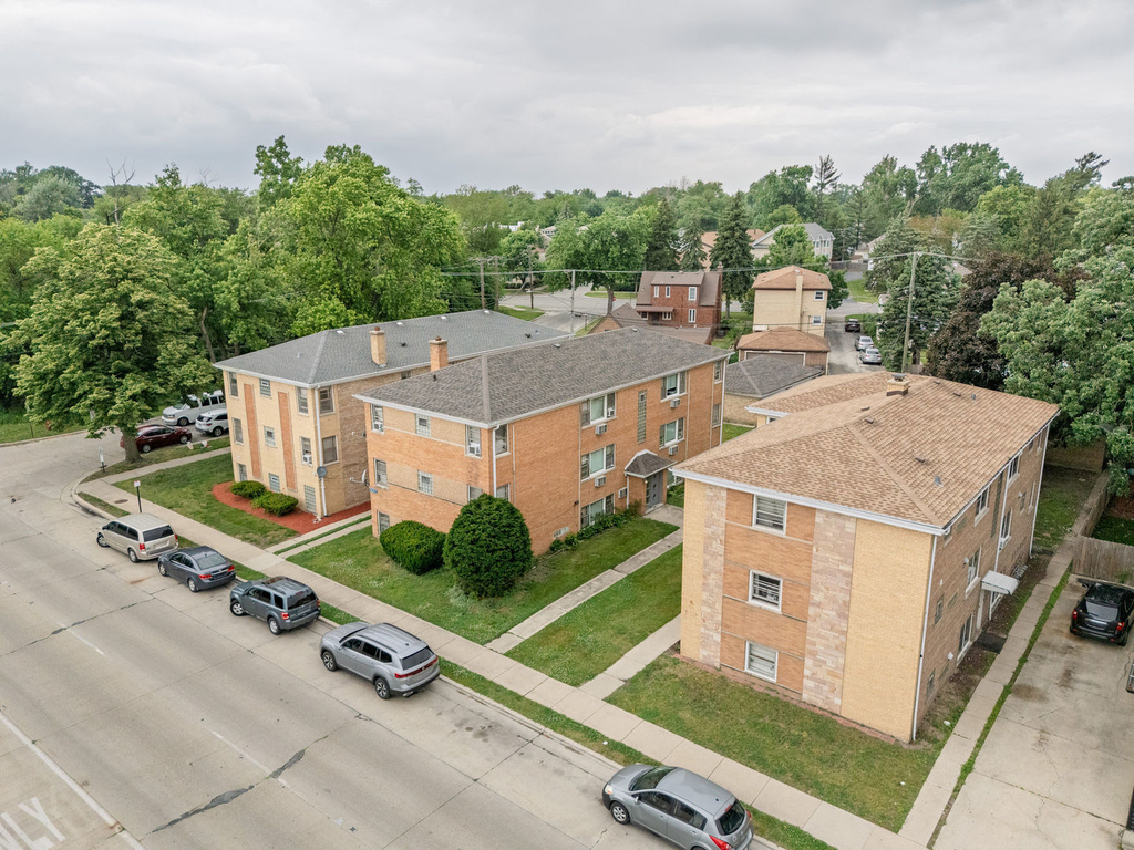 7330 39th Street - Photo 2