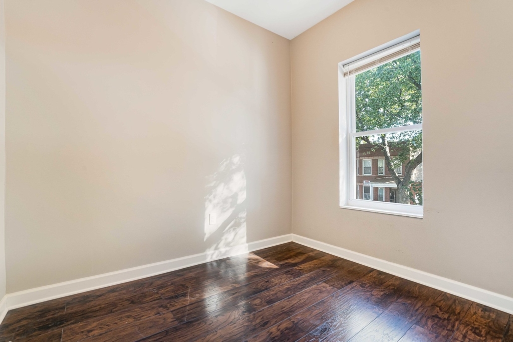 6438 S Eberhart Avenue - Photo 11