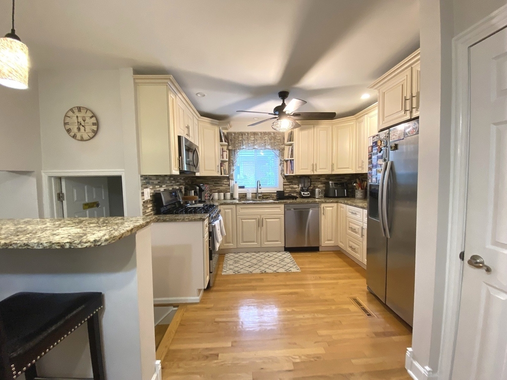 4528 Grace Street - Photo 7