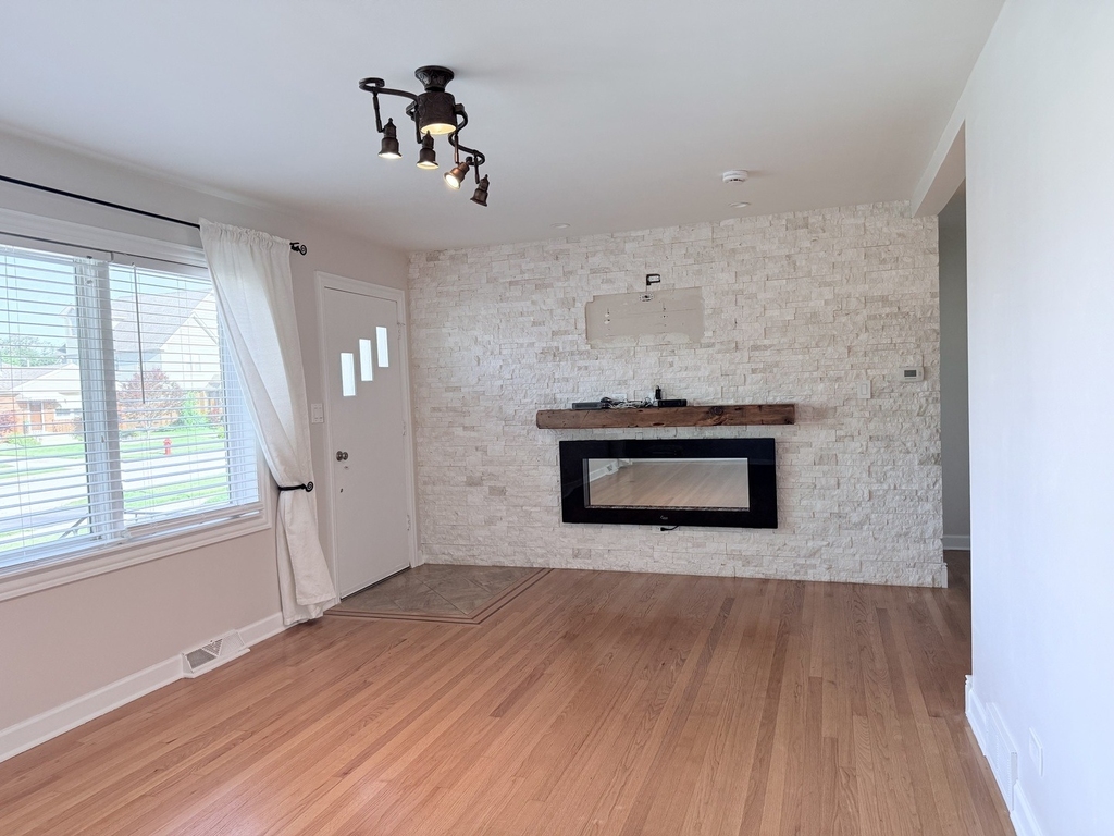 4528 Grace Street - Photo 17
