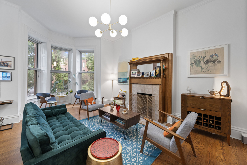 2110 N Dayton Street - Photo 3