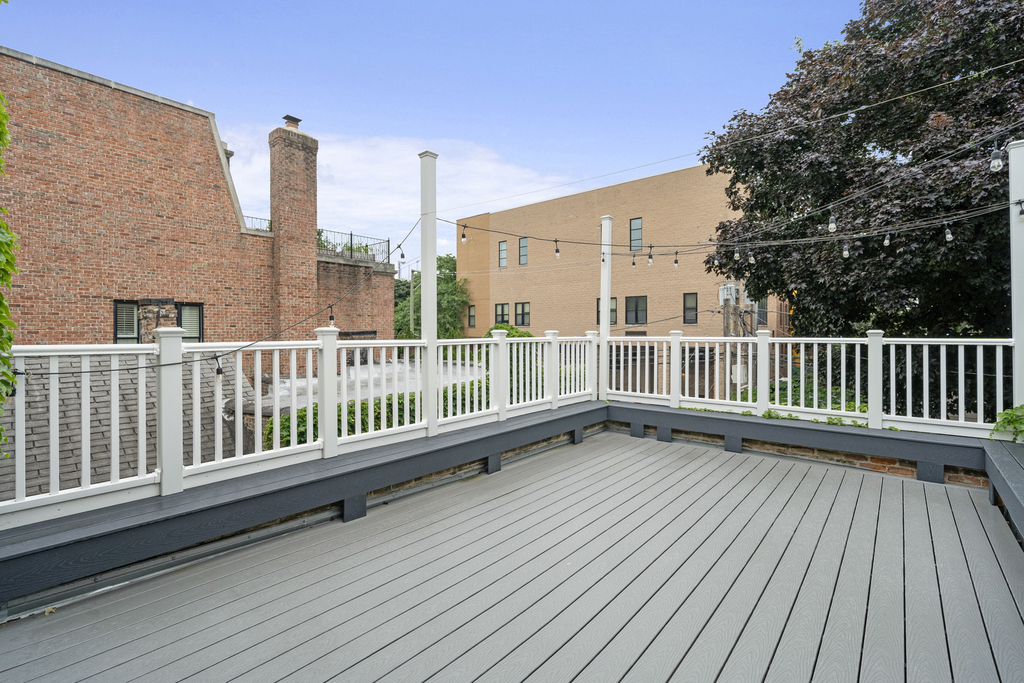 2110 N Dayton Street - Photo 19
