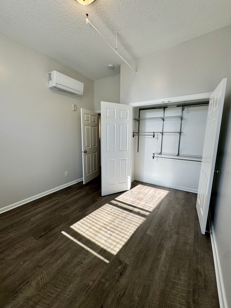 313 20th Street - Photo 6