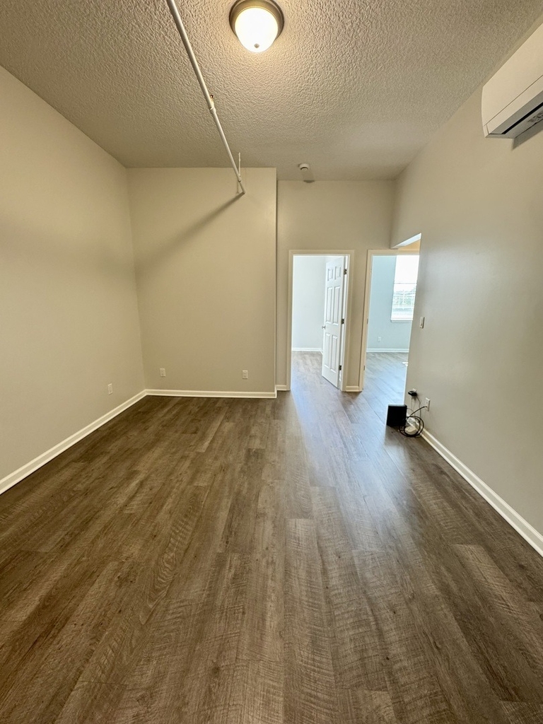 313 20th Street - Photo 4
