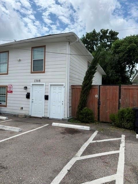 1308 Genova Street - Photo 17
