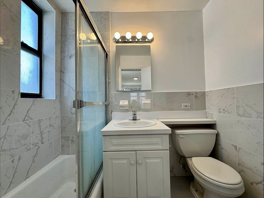 1680 York Avenue - Photo 2