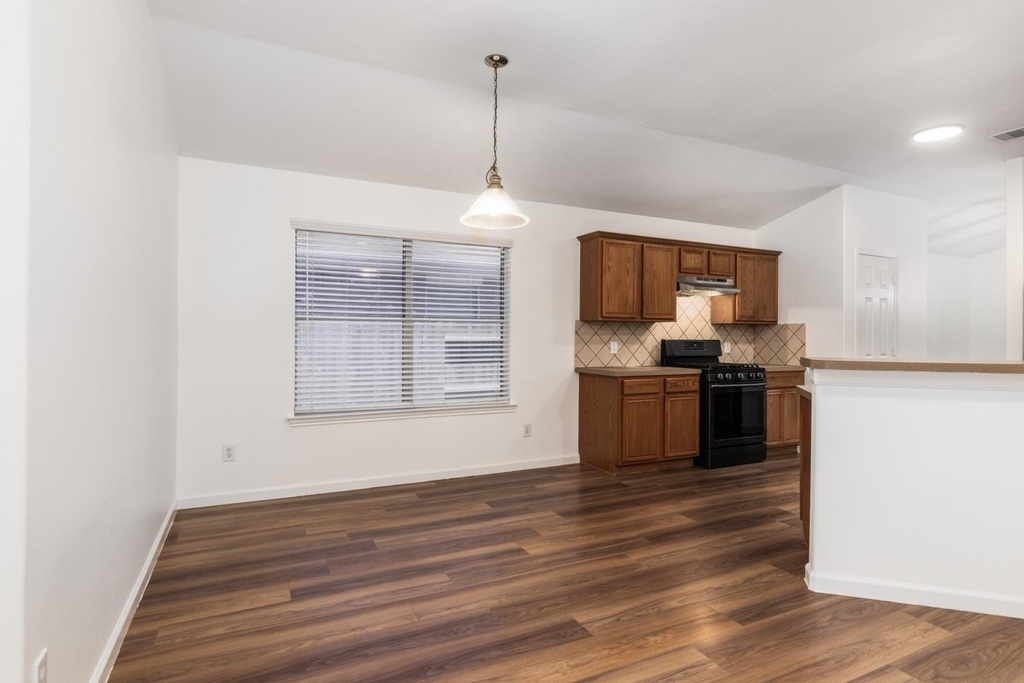 32350 Cross Spring Park Lane - Photo 7