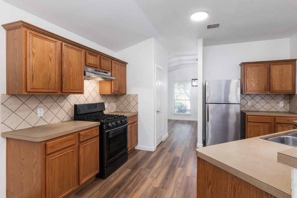 32350 Cross Spring Park Lane - Photo 9