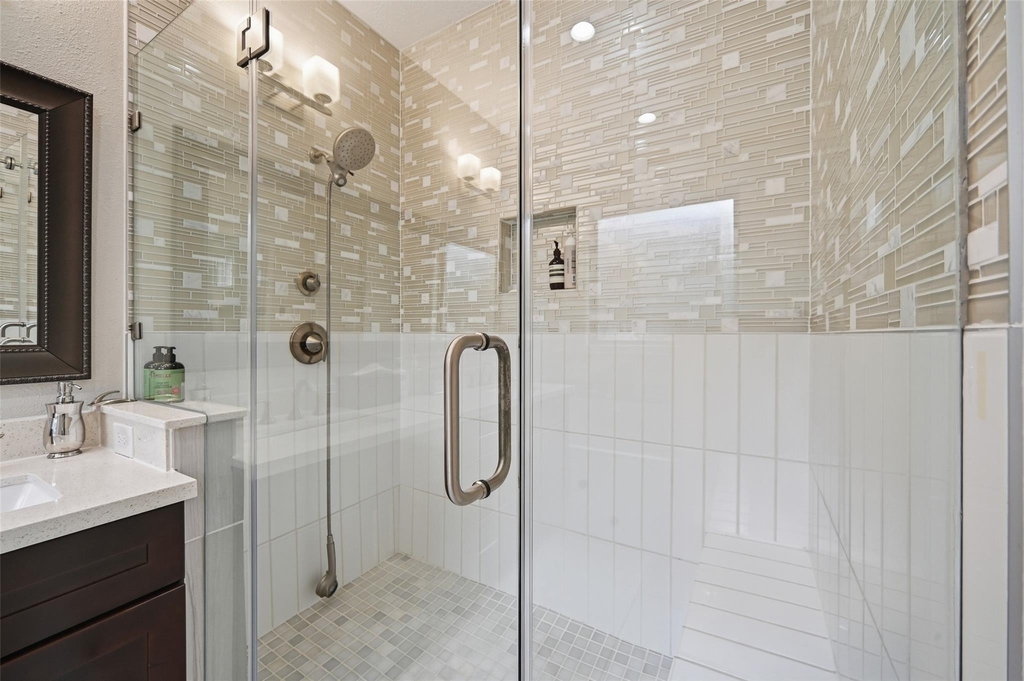 1427 Scharpe Street - Photo 22