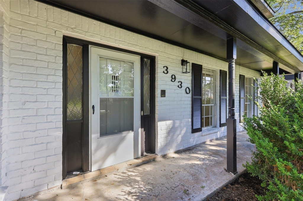 3930 Cypress Hill Drive - Photo 5
